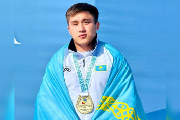 Фотография к новости: Казахстанский полицейский стал чемпионом мира по Qazaq kuresi