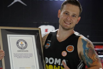 Фотография к новости: Спортсмен из Актау стал рекодсменом Гиннесса