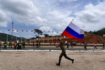 Фотография к новости: Переселенцев из Казахстана под страхом лишения гражданства РФ хотят обязать служить в армии