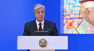 Глава государства рассказал общественности Туркестанской области о политических реформах