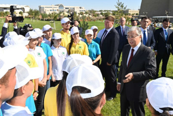 Фотография к новости: Токаев принял участие в акции экоактивистов в Туркестанской области