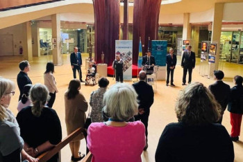 Фотография к новости: Сделайте всё, чтобы избежать ядерной катастрофы - Карипбек Куюков представил картины в Совете Европы