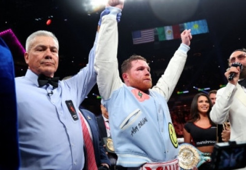 Фотография к новости: "Свёл GGG на нет". WBC признал превосходство "Канело" над Головкиным