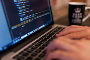 Фотография к новости: День айтишника предлагают праздновать в Казахстане