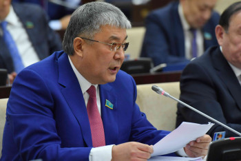 Депутат и министр поспорили о том, почему импорт вдвое превысил экспорт в Казахстане