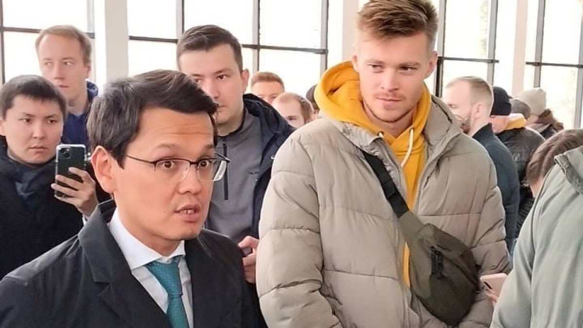 В Астане нашли способ, как избавить ЦОНы от очередей иностранцев