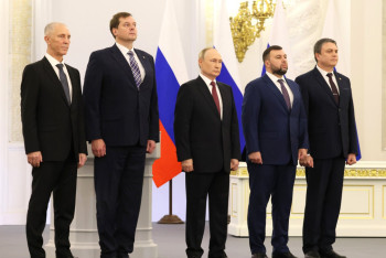 Фотография к новости: Путин подписал договоры о вхождении в состав России части территории Украины