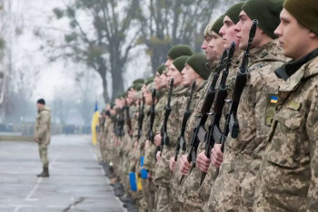 Фотография к новости: В Украине отменили осенний призыв