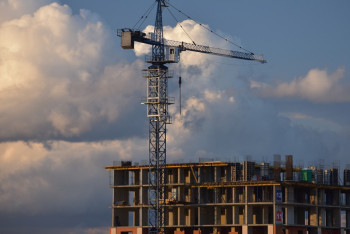 Фотография к новости: В Казахстане рассматривают новые меры борьбы с долгостроями