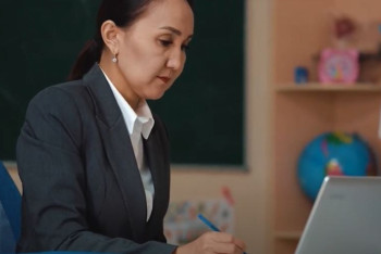 Фотография к новости: Документальный фильм о работе учителей сняли в Казахстане