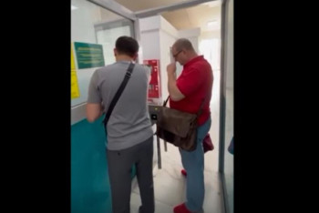 Нарушавшего закон пластического хирурга выдворили из Казахстана