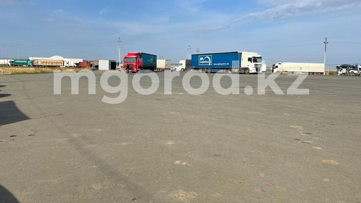 Многокилометровая пробка из желающих въехать из России в ЗКО резко сократилась