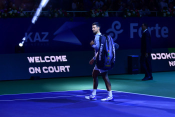 Новак Джокович одержал победу на старте турнира в Астане