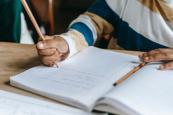 Фотография к новости: Школьник умер на уроке физики в Уральске