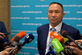 "Настроение у меня наладилось" - Нурлан Ауесбаев рассказал о процессе сдачи документов в ЦИК