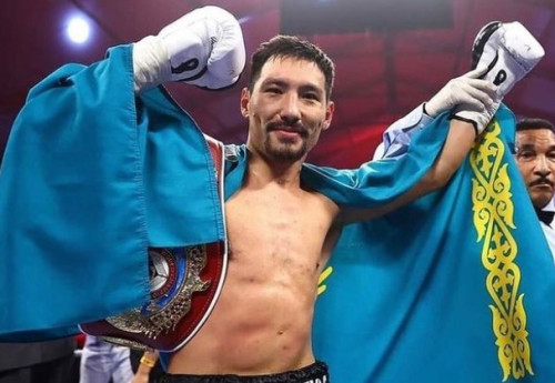 Фотография к новости: Жанибек Алимханулы записал эмоциональное обращение к фанатам