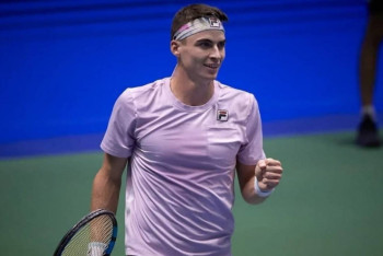 Скатов сенсационно вышел в финал "Челленджера" в Италии