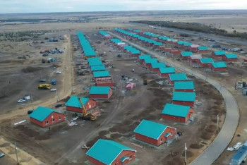 Фотография к новости: Аким Костанайской области показал, как выглядят новые дома погорельцев