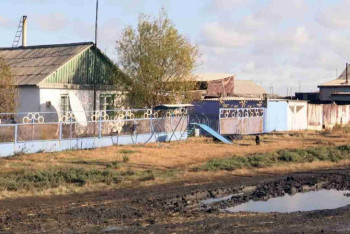 Фотография к новости: В сёлах нет аптек и больниц: что предлагают глава Минздрава и депутаты?