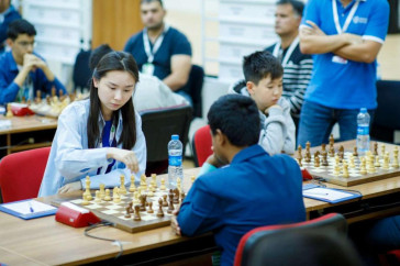 Фотография к новости: Юные казахстанцы завоевали золотую и бронзовую медали на Всемирной шахматной олимпиаде