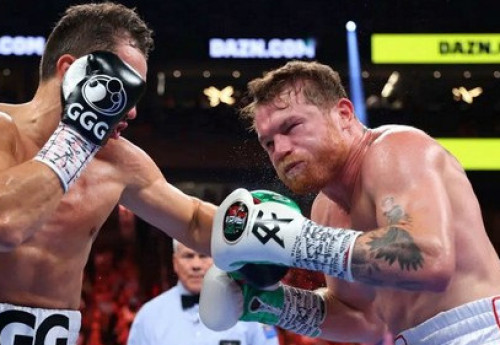 Фотография к новости: Не деньги. Раскрыта реальная причина согласия "Канело" на третий бой с Головкиным