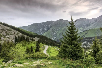 Фотография к новости: Передачу под застройку 20 процентов Медеуского заказника просят проверить депутаты