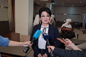 Фотография к новости: Салтанат Турсынбековой ЦИК выдала подписные листы