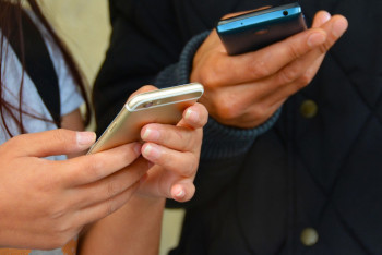 Фотография к новости: Казахстанских сотовых операторов оштрафовали за плохой интернет и связь