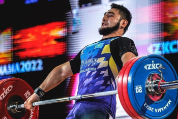 Фотография к новости: Казахстанец выиграл чемпионат Азии по тяжёлой атлетике