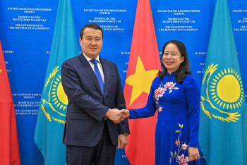 Фотография к новости: Возможность безвизового въезда казахстанцев во Вьетнам обсудил Смаилов с Во Тхи Ань Суан