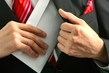 Фотография к новости: "Древняя, как мир". Что мы знаем о коррупции в Казахстане