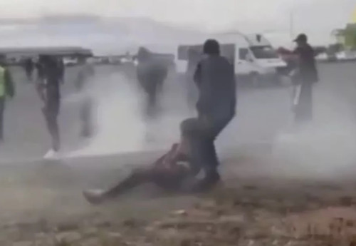 Фотография к новости: Массовая драка футбольных фанатов "Тобола" и "Актобе" попала на видео