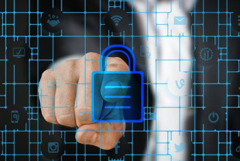 Фотография к новости: Более двадцати интернет-порталов заблокировали в Казахстане за незаконные услуги по сертификации