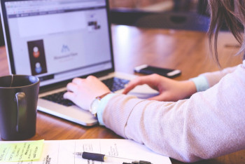 Фотография к новости: Начался приём заявок от студентов на гранты от фонда "Қазақстан халқына"