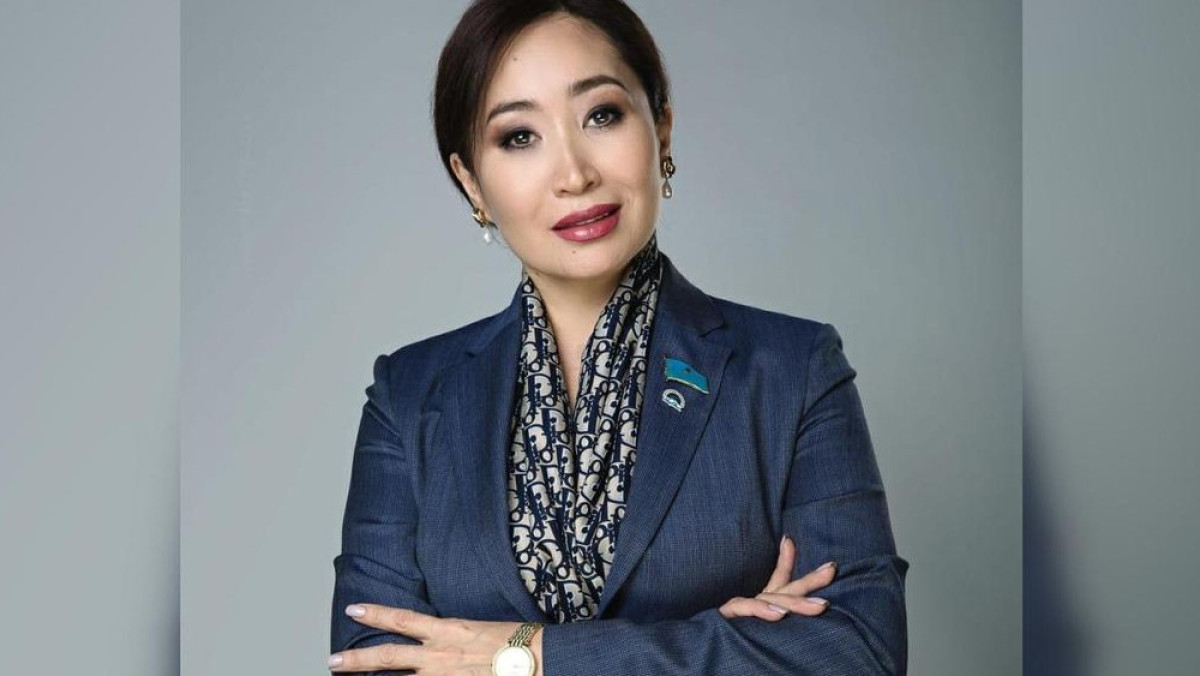 Каракат Абден остаётся в президентской гонке. Её кандидатуру зарегистрировал ЦИК