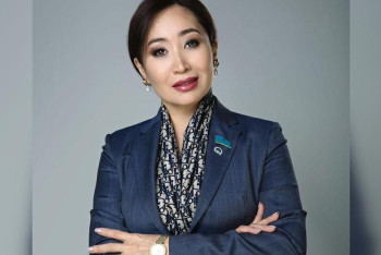 Фотография к новости: Каракат Абден остаётся в президентской гонке. Её кандидатуру зарегистрировал ЦИК