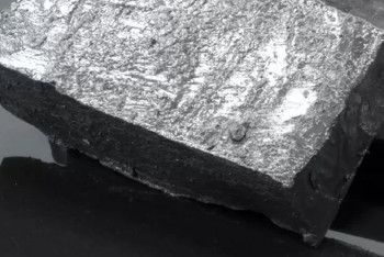 Фотография к новости: Инвестировать в разведку "белого золота" в Казахстане призвал Токаев