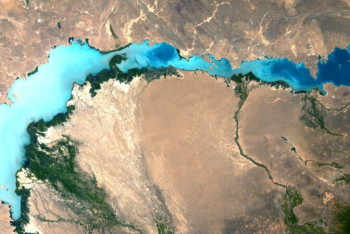 Фотография к новости: Токаев назвал решение проблемы обмеления Балхаша "ключевой задачей для всей страны"