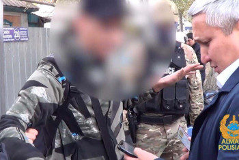 Фотография к новости: Похищенное во время январских событий боевое оружие изъяли в Алматы