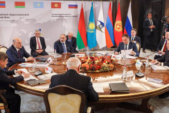 Фотография к новости: Алихан Смаилов прибыл в Ереван