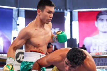 Фотография к новости: Казахстанский чемпион WBA нокаутировал мексиканца у него на родине