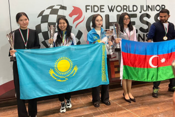 Фотография к новости: Серебро и бронзу завоевали казахстанские шахматистки в Италии