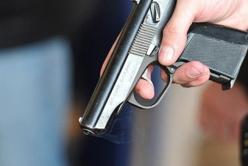 Фотография к новости: Рассылку о задержании сотрудника ДЭР с пистолетом прокомментировали в АФМ