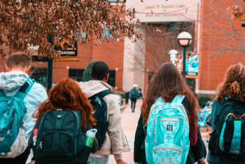 Фотография к новости: 23 тысячи студентов хотят перевестись из Украины в казахстанские вузы