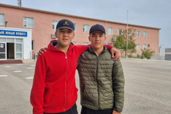 Фотография к новости: По жизни вместе: братья-близнецы отправились служить в одну войсковую часть