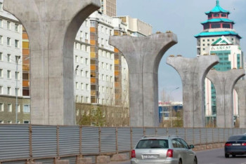 Фотография к новости: Балки для ЛРТ в Астане закончат монтировать до конца года