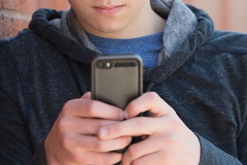 Фотография к новости: Школьник обманул астанчанина и перевёл деньги с его карты другу