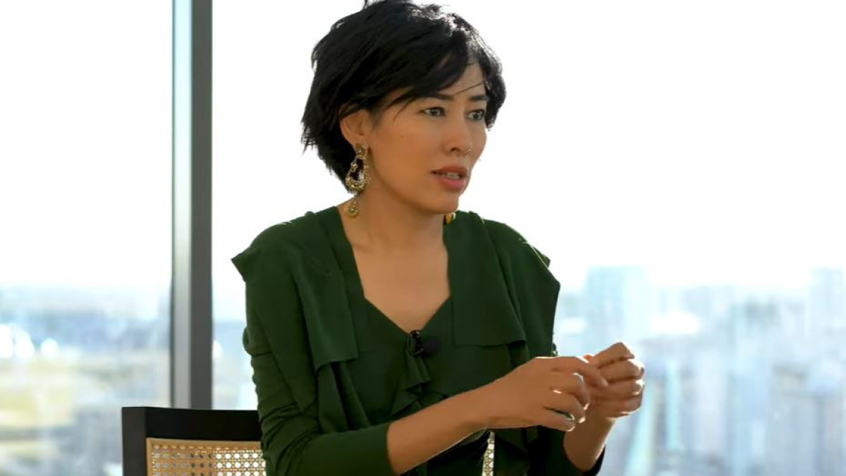 Кадр из интервью УouTube /DINARA SATZHAN