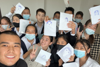 Фотография к новости: Необычные уроки учителя из Атырау стали популярны в TikTok