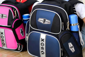 Фотография к новости: "Облегчить портфели": как школы Кокшетау переходят на электронные учебники